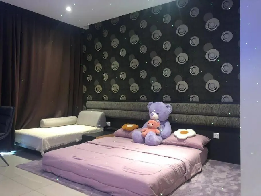 Kuromi卡通主题浪漫公寓 配有大屏幕蓝牙音响电影房 Netflix Youtube Johor Bahru Apartment